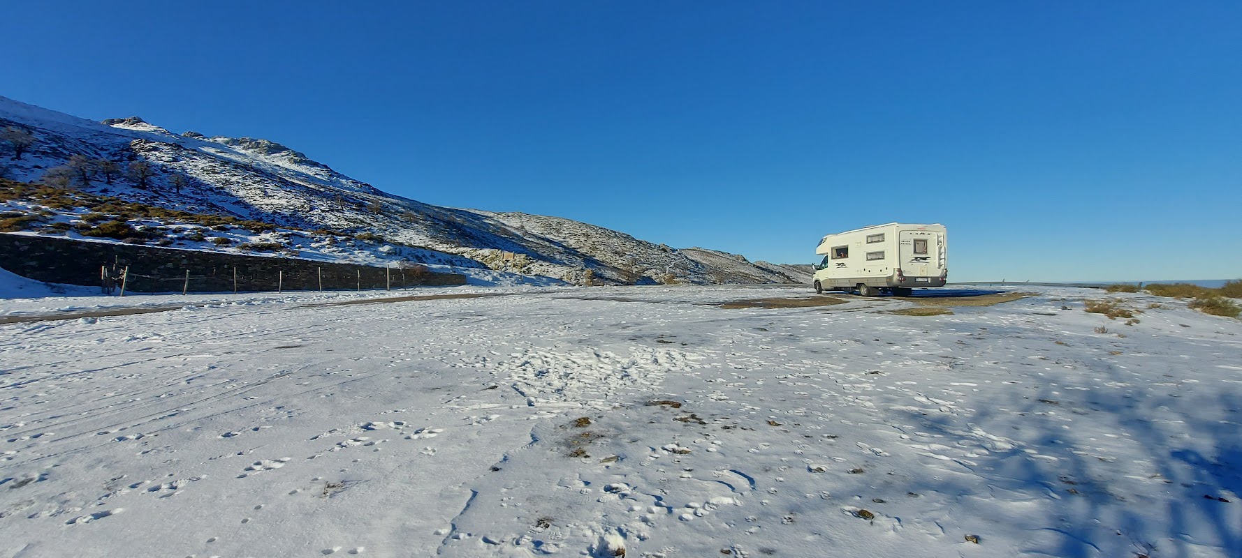 Parcheggio grande Camper e Auto di Su Filariu