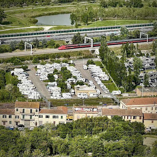 Area Sosta Camper – Battistelli Renzo - Foto 5